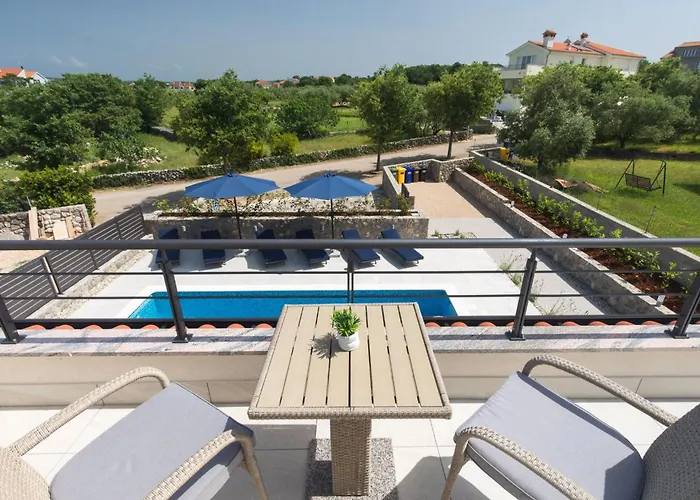 Magdalena Mit Privatem Pool By Interhome * Porat (Krk)