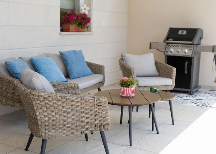 Magdalena Mit Privatem Pool By Interhome *