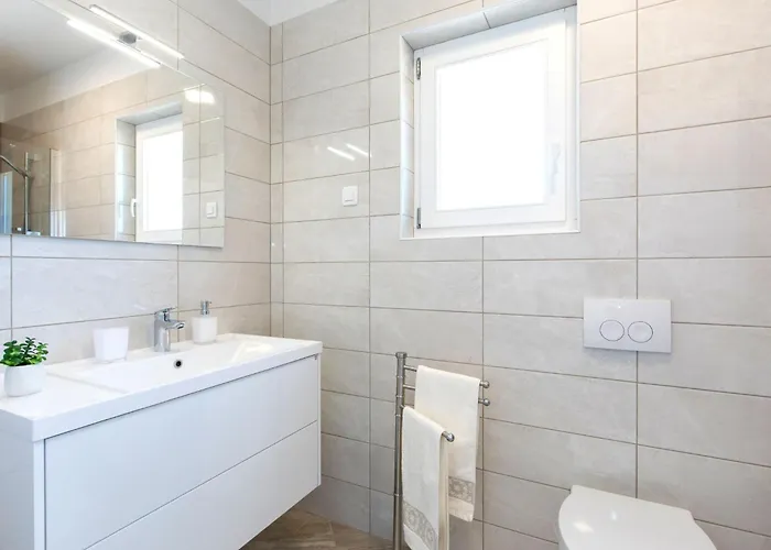 Holiday home Magdalena Mit Privatem Pool By Interhome Porat (Krk)