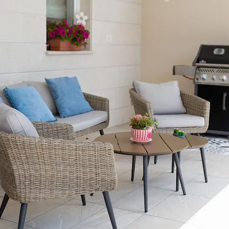 Magdalena Mit Privatem Pool By Interhome *